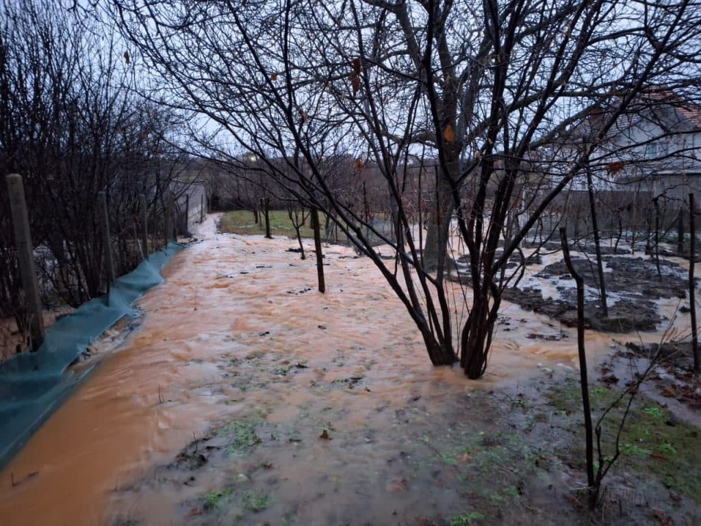 AME me raport të përditësuar për vërshimet: Situata e menaxhueshme, s’raportohet për humbje jete
