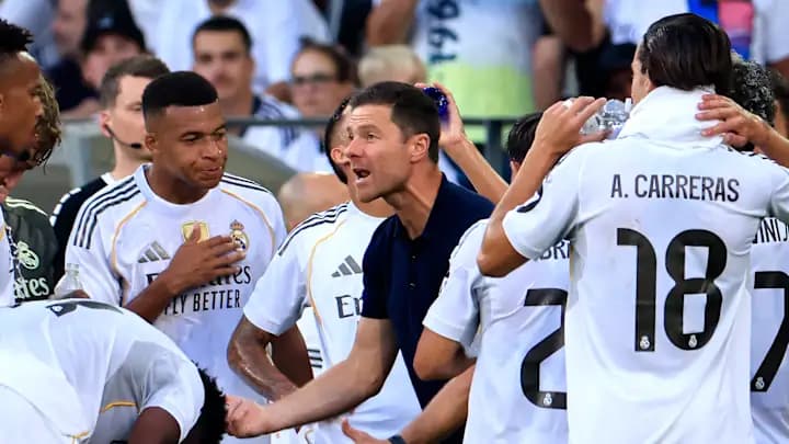 Reagime të përziera në Real Madrid pas largimit të Xabi Alonsos