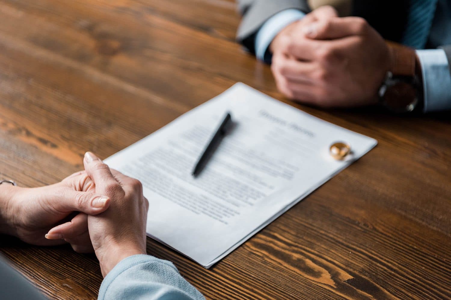 Shqiptarët po martohen gjithnjë e më pak dhe po divorcohen më shumë