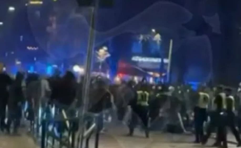 Tension në Malmö para Europa League, Policia ndalon tifozët e Crvena Zvezdës përpara përballjes me klubin suedez