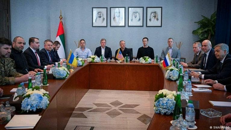 Fillon dita e dytë e bisedimeve trepalëshe Ukrainë-Rusi-SHBA në Abu Dhabi