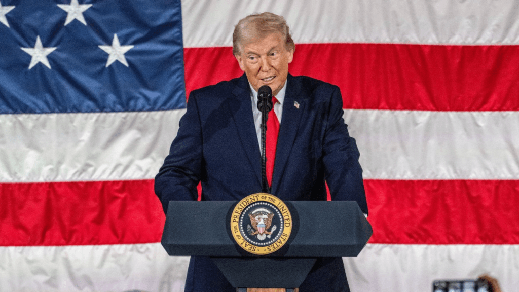 Trump falënderon Osmanin në Washington: “Po bëni punë të shkëlqyera”