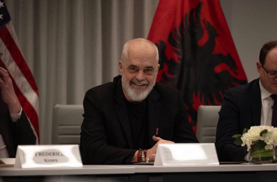 Pas ndryshimeve të qeverisë, Rama mbledh kabinetin