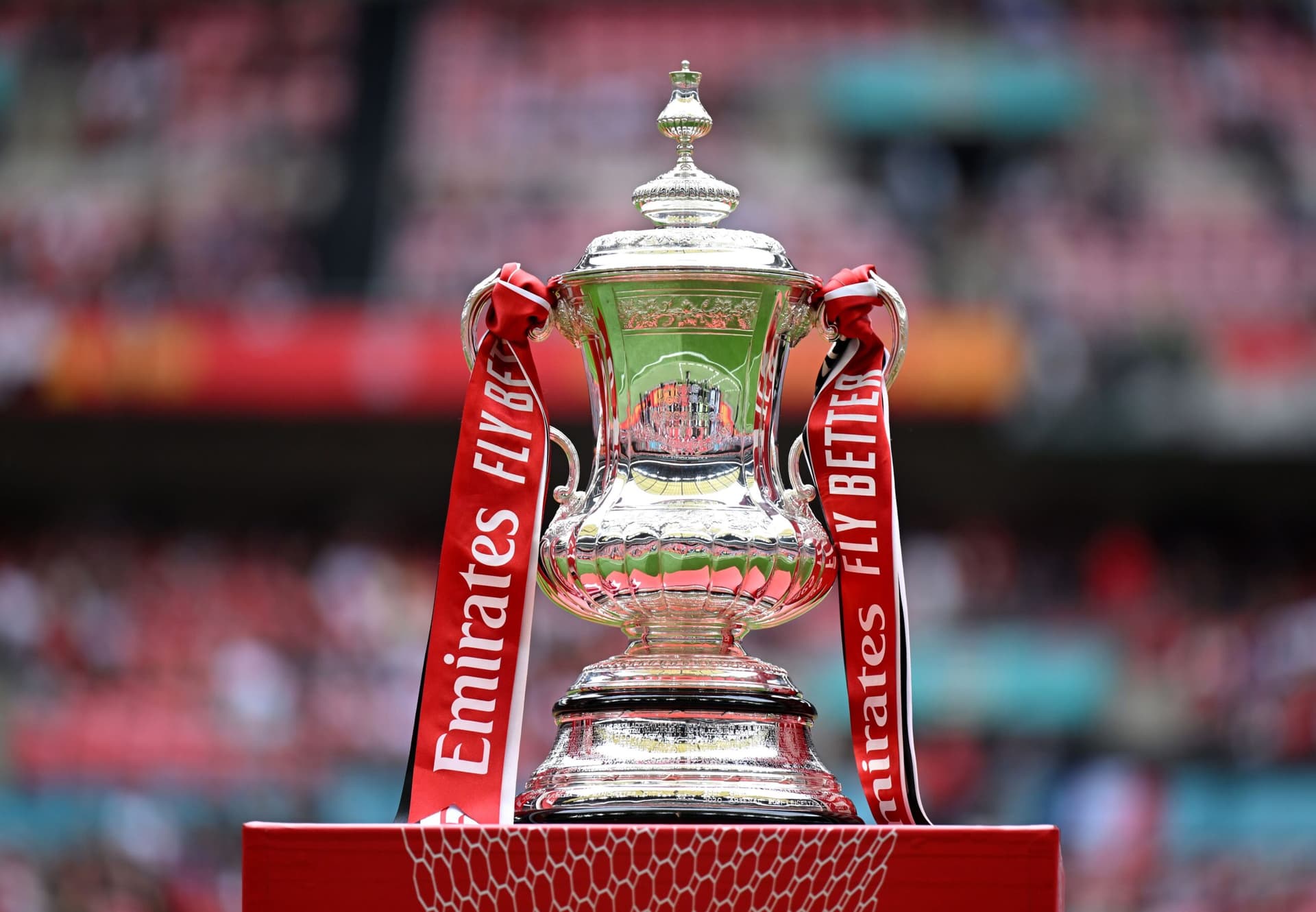 Raundi i pestë i FA Cup: Sfidë e fortë për Cityn, Arsenal me short të favorshëm
