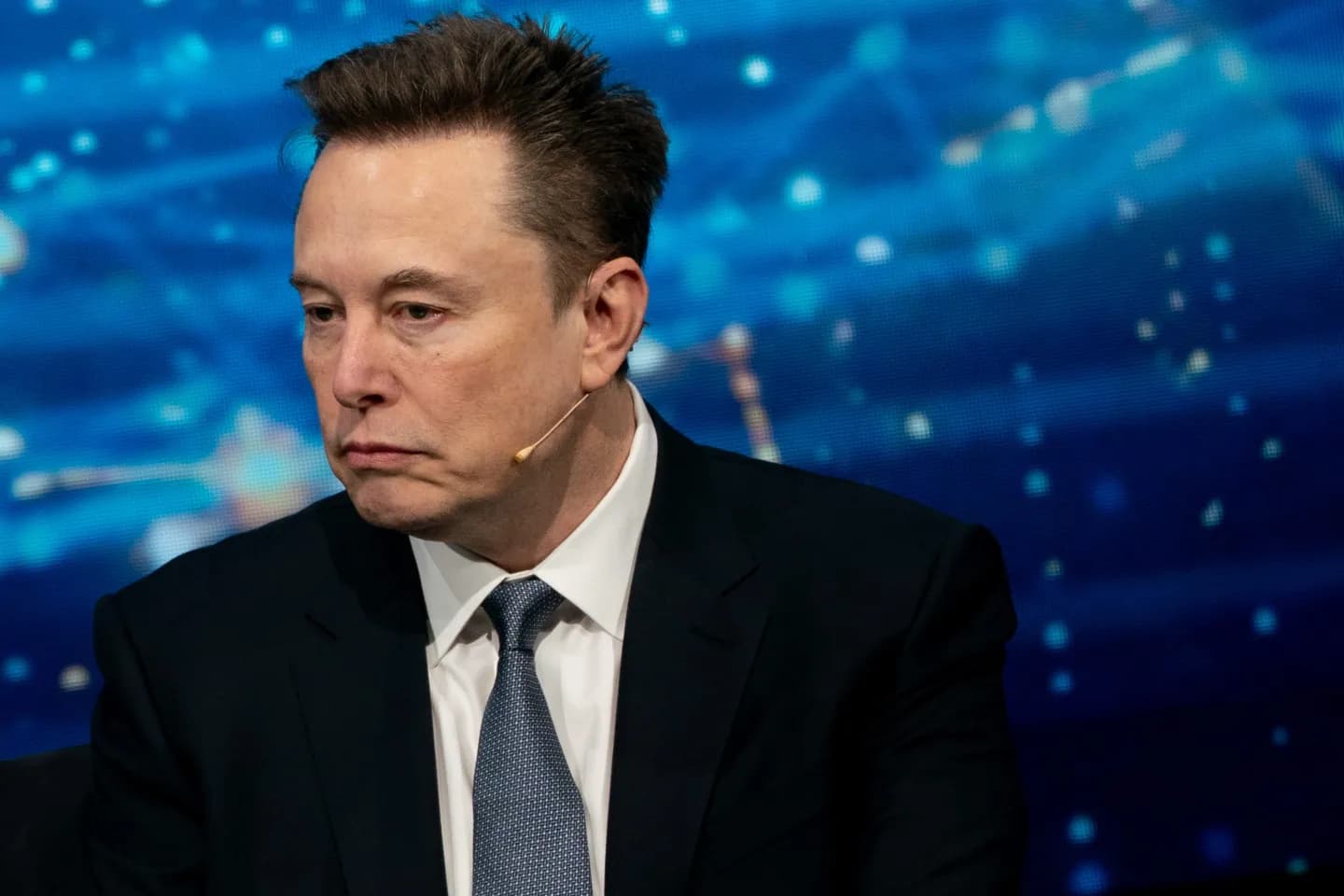 SpaceX blen xAI-në e Elon Musk, synon bashkimin e inteligjencës artificiale me hapësirën