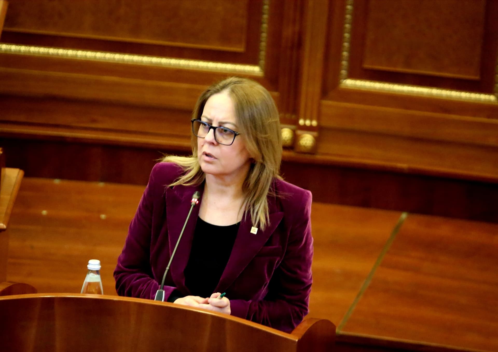 “Pse kjo urgjencë?”, Bajrami kritikon qeverinë, kërkon tri ditë për analizimin e buxhetit