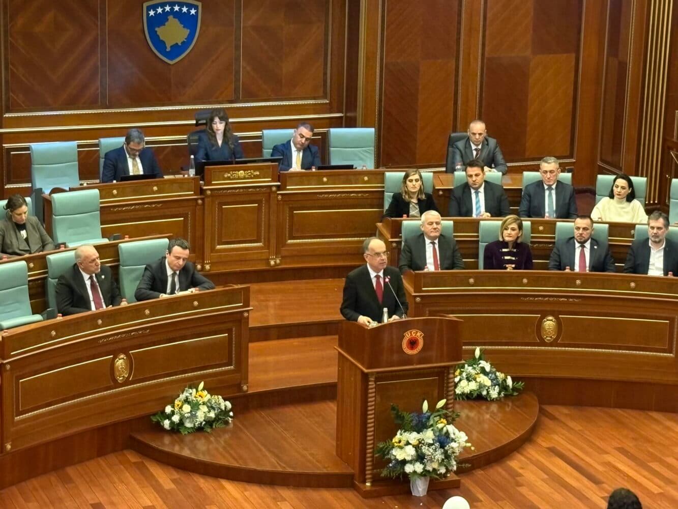 Nga foltorja e Kuvendit të Kosovës, Begaj: Sot është një ditë e madhe, Shqipëria është me UÇK-në dhe komandantët e saj