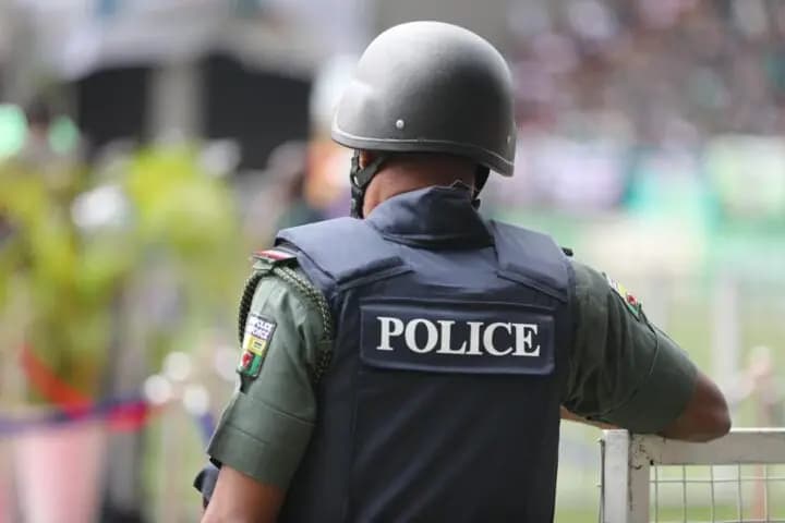 Sulmuesit vrasin të paktën 50 njerëz, rrëmbejnë gra e fëmijë në Nigeri