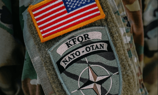 Koloneli Wojcik: Tërheqja e papritur e trupave amerikane do të shkaktonte pasiguri në Kosovë