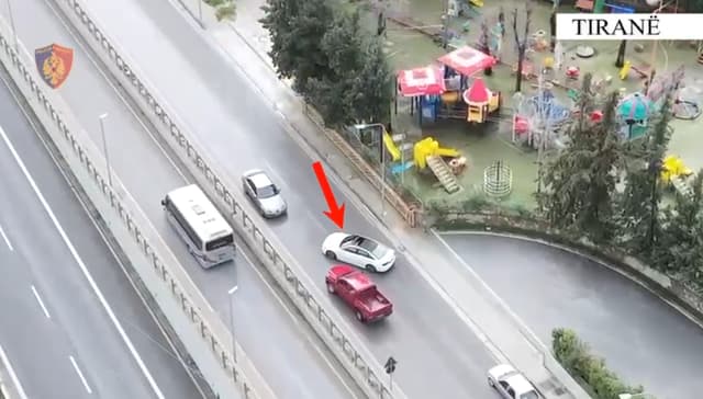 Kapet në flagrancë me drogë në makinë, Policia i zë pritë dhe e arreston 42-vjeçari në Tiranë