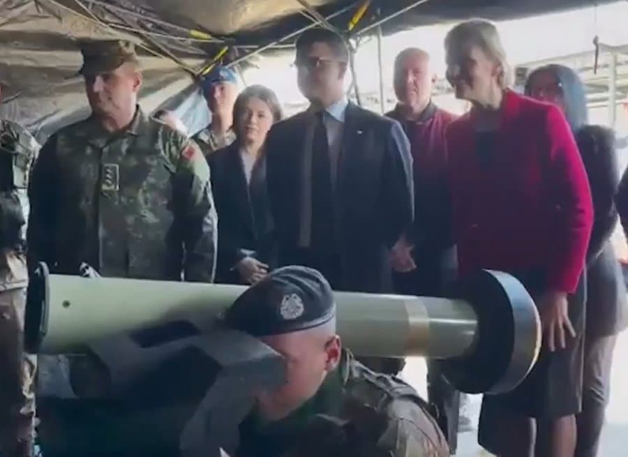 Shqipëria pranon raketat Javelin të dërguara nga SHBA