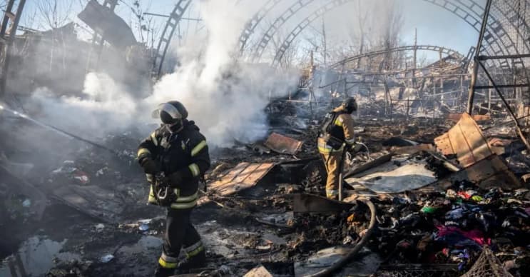 Sulm rus në perëndim të Kharkivit: Vriten tre fëmijë të vegjël dhe një 34-vjeçar