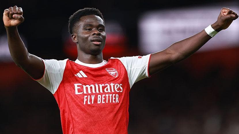 Bukayo Saka firmos kontratë të re me Arsenalin