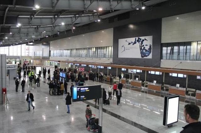 Kosovari kapet me patentë shofer të falsifikuar në Aeroportin e Prishtinës