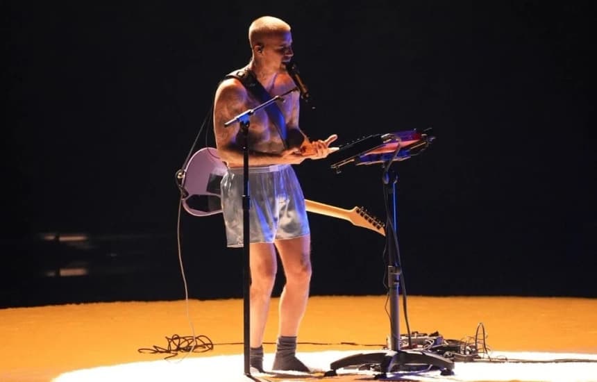 Grammy në kaos! Bieber nuk i tha askujt se do të dilte i vetëm me të brendshme