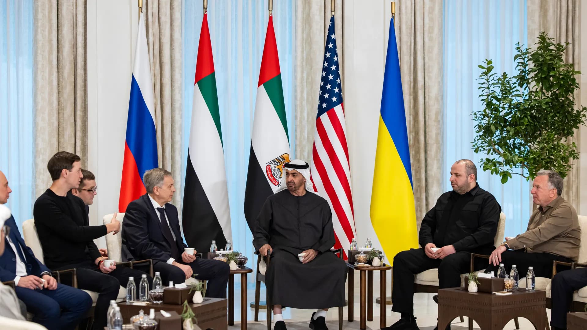 Ukraina dhe Rusia përfundojnë ditën e dytë të bisedimeve për paqe – çfarë u arrit?