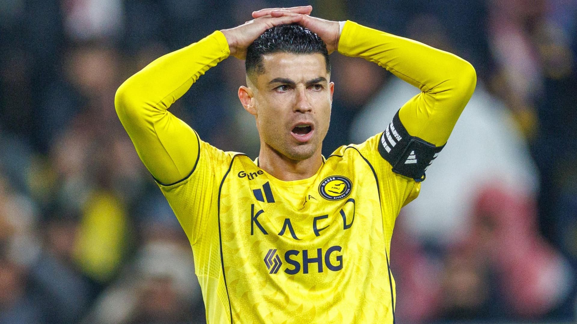 Ronaldo rikthehet në stërvitje, por tensionet me drejtuesit sauditë vazhdojnë