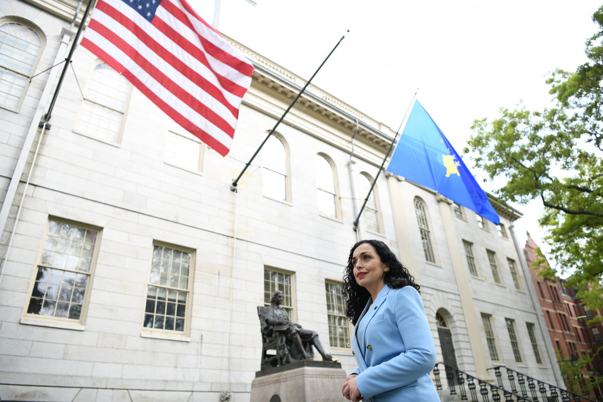 Osmani ndan pamje nga Washingtoni para takimit në Bordin e Paqes