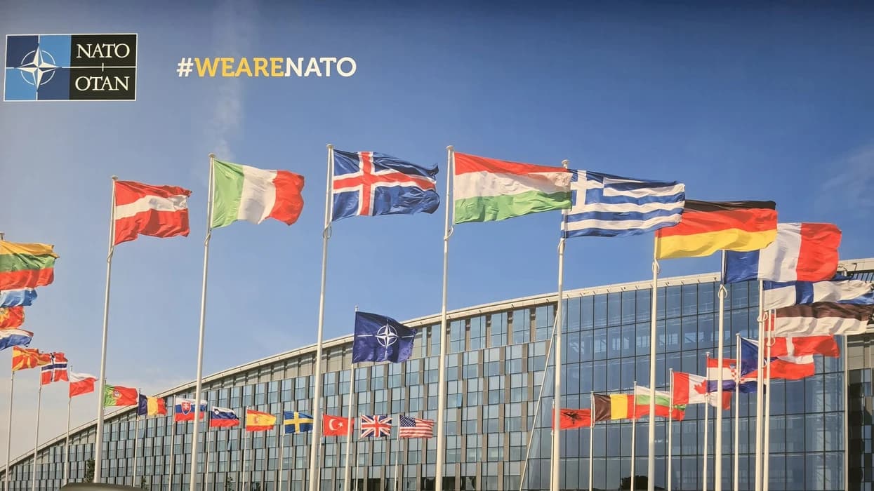 NATO mblidhet në Bruksel – mbrojtja, Ukraina dhe Ballkani Perëndimor në fokus të takimit ministror