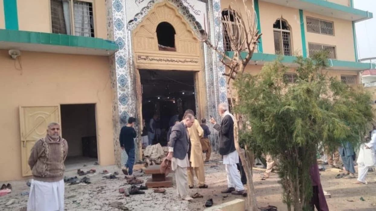 Shpërthim në një xhami në Pakistan, të paktën 15 të vdekur