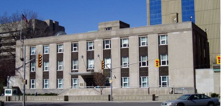 Të shtëna me armë në konsullatën amerikane në Toronto