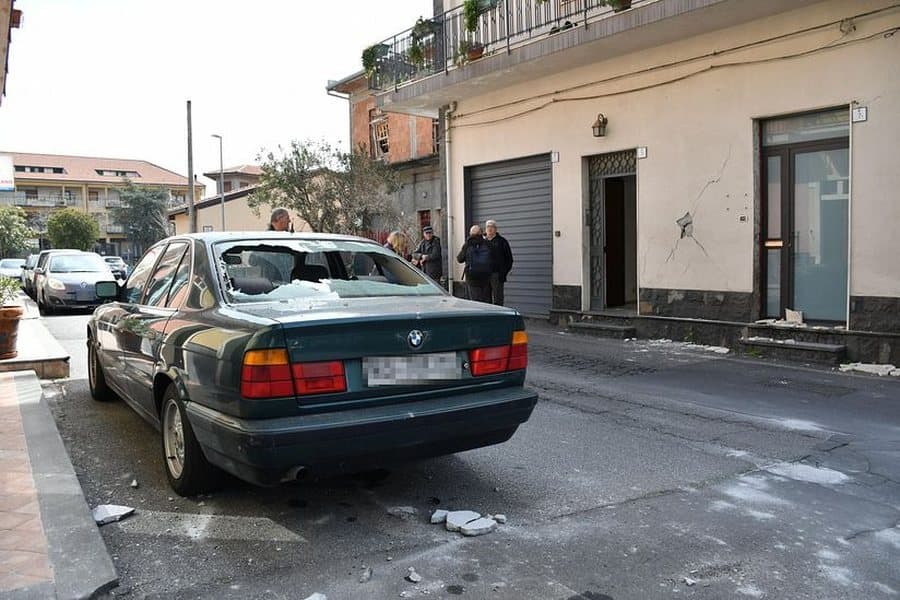 Lëkundje të forta në Itali, mbyllen shkollat Catania – mbi 600 raportime për dëme