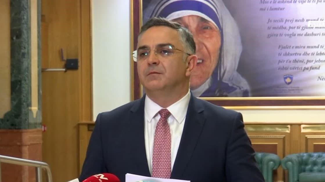 Tahiri: Politikanët nga Kosova të mos përfshihen në protestat në Shqipëri, do t’i bënin dëm historik të dy vendeve