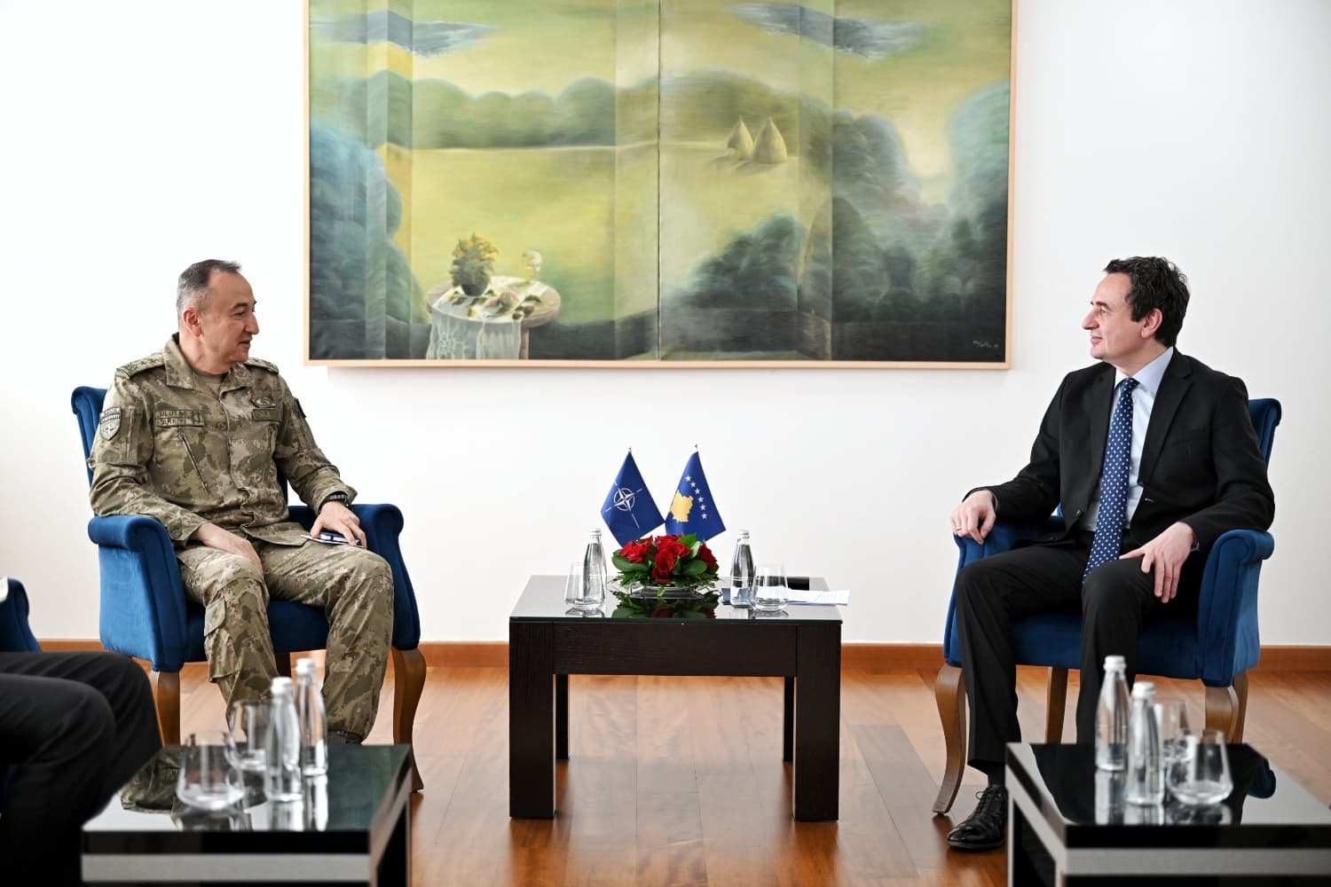 Kurti priti në takim Komandantin e KFOR-it, gjeneralmajorin Ulutaş