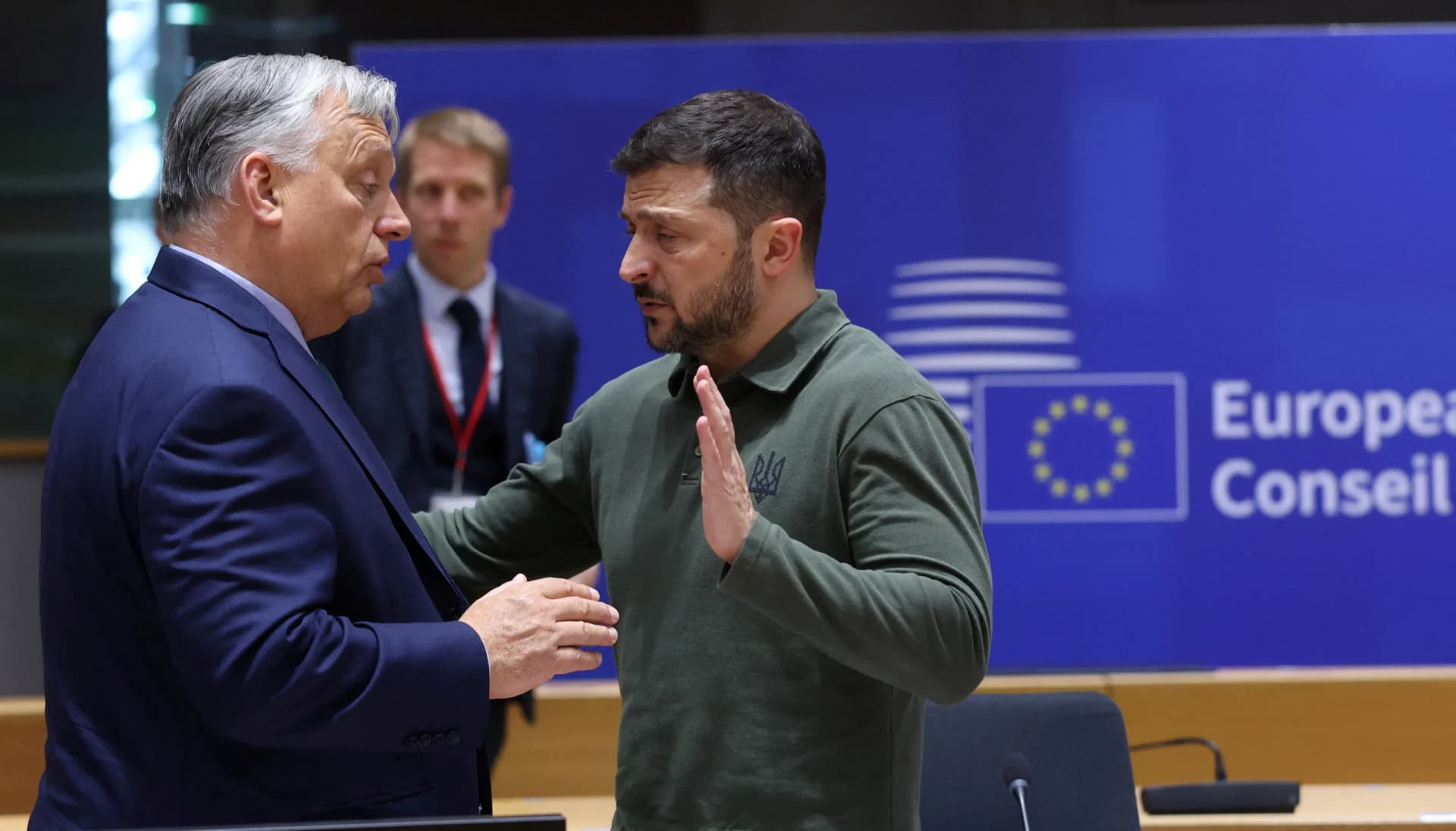 Hungaria miraton rezolutën kundër anëtarësimit të Ukrainës në BE