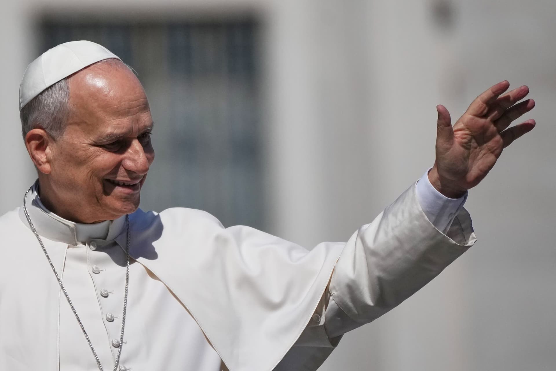 Papa Leoni viziton Monako pas 5 shekujsh, apel për solidaritet dhe ndarje të pasurisë
