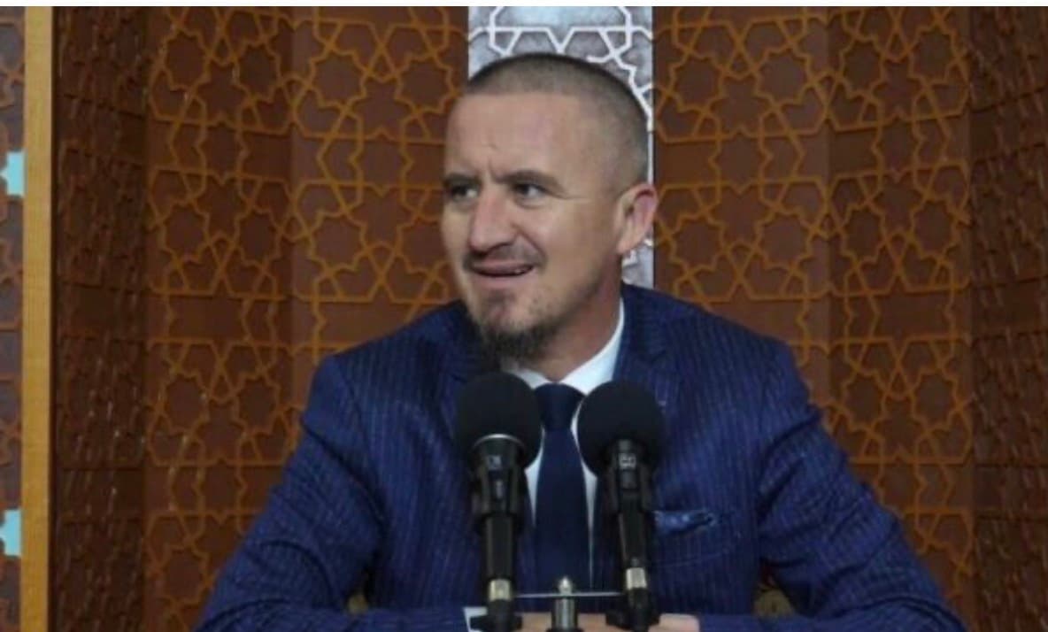 A i shkruajnë shumë gratë? Ahmed Kalaja: Njërën prej tyre e denoncova në polici, më përndiqte