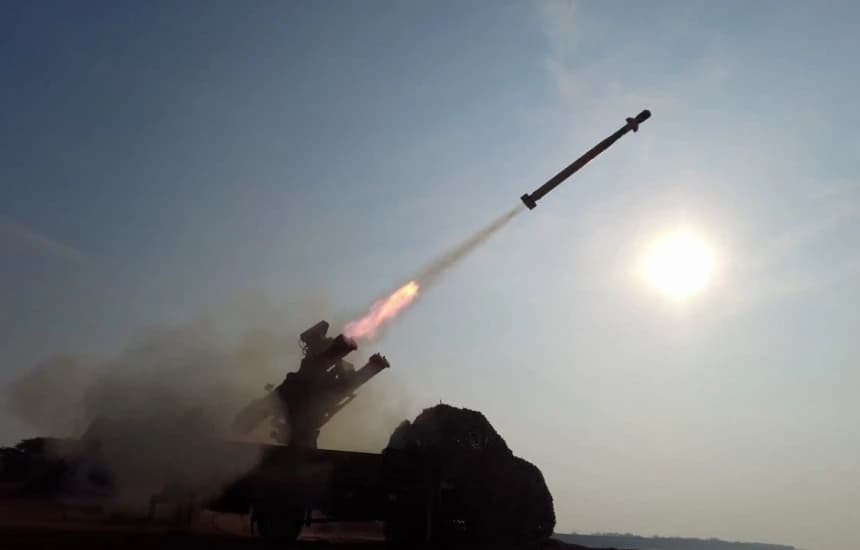 Sulmet e Iranit zgjerohen në rajon, goditen pesë vende me raketa dhe dronë