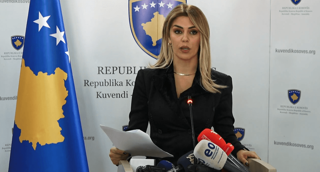 Deliu-Kodra: Në ora 11:00 do të jemi në Kuvend, as Kurti e as LVV-ja s’mund ta marrin peng Republikën