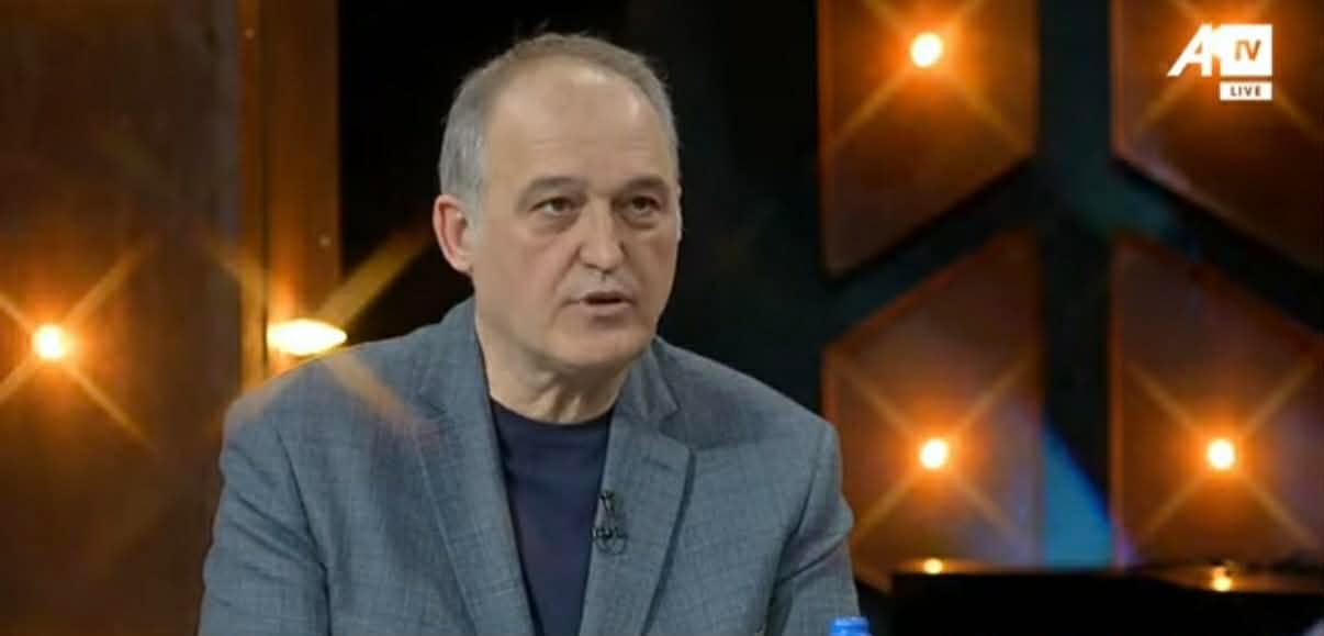 Aksidenti ia ndryshoi rrugën artistike: Valton Beqiri tregon pse hoqi dorë nga violina