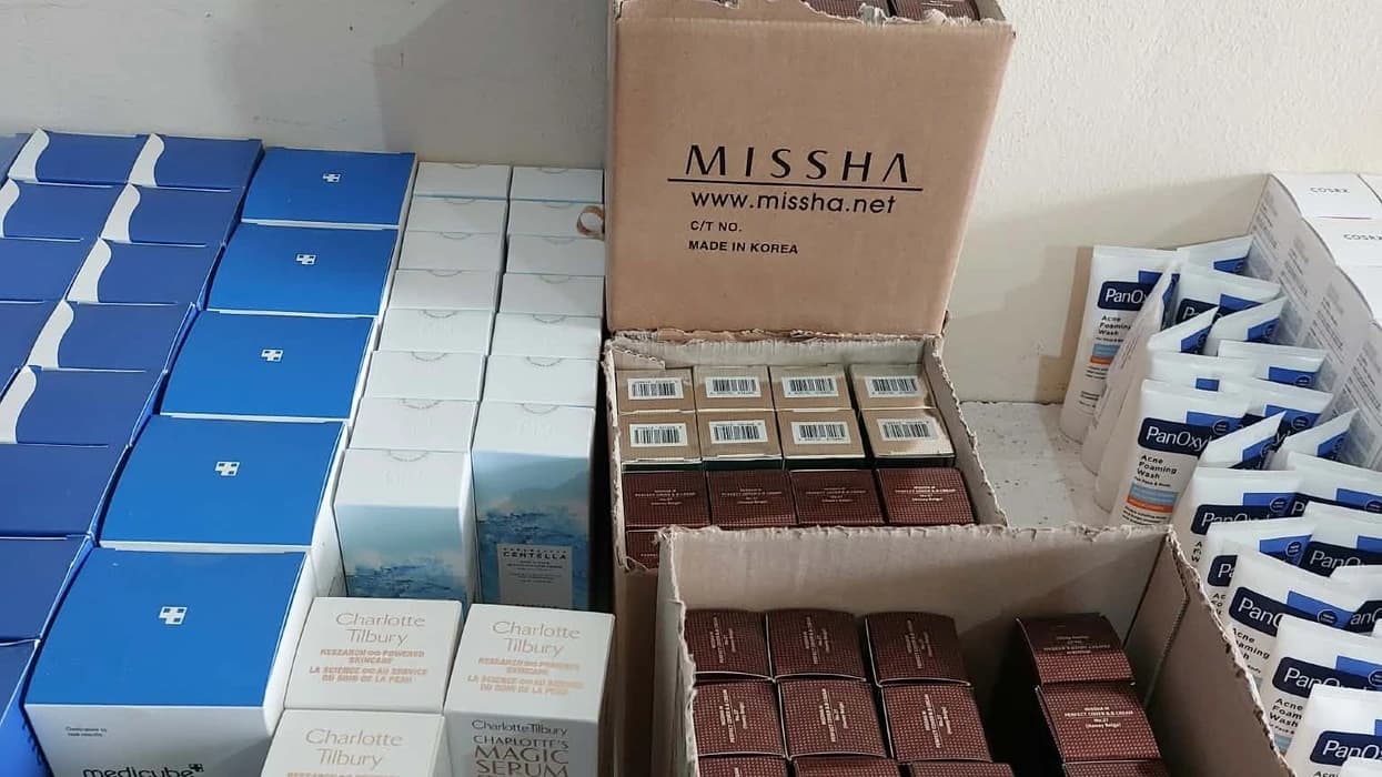Dogana ndalon produkte kozmetike të padeklaruara në kufirin e Vërmicës