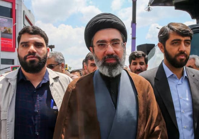 Lideri i ri suprem Mojtaba Khamenei është plagosur lehtë