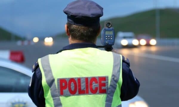 Mbi 2400 gjoba trafiku për 24 orë, policia njofton për dhjetëra aksidente