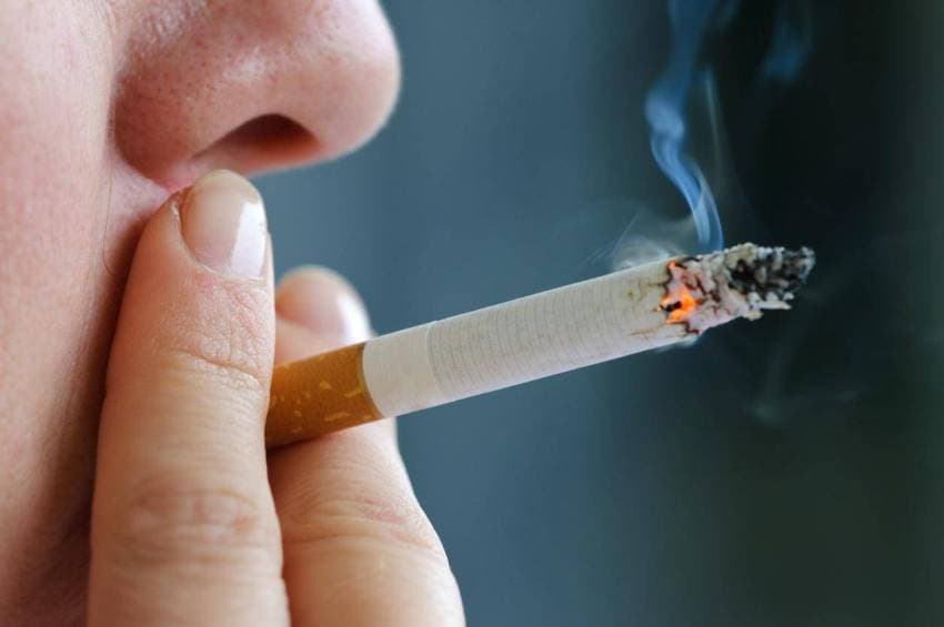 Studimi thotë se cigarja rrezikon edhe shikimin