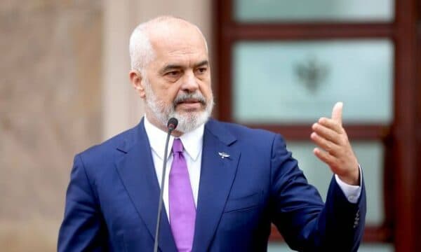 Kryeministri Rama komandon drejtuesin e ri të SHISH pas shkarkimit të Vlora Hysenit