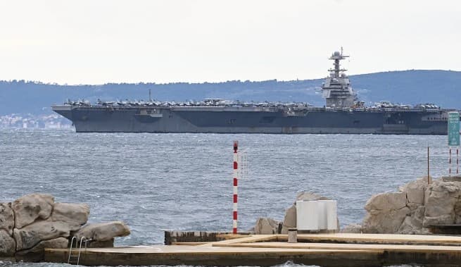 Pas operacioneve në Iran dhe Venezuelë, aeroplanmbajtësja më e madhe amerikane kthehet në SHBA
