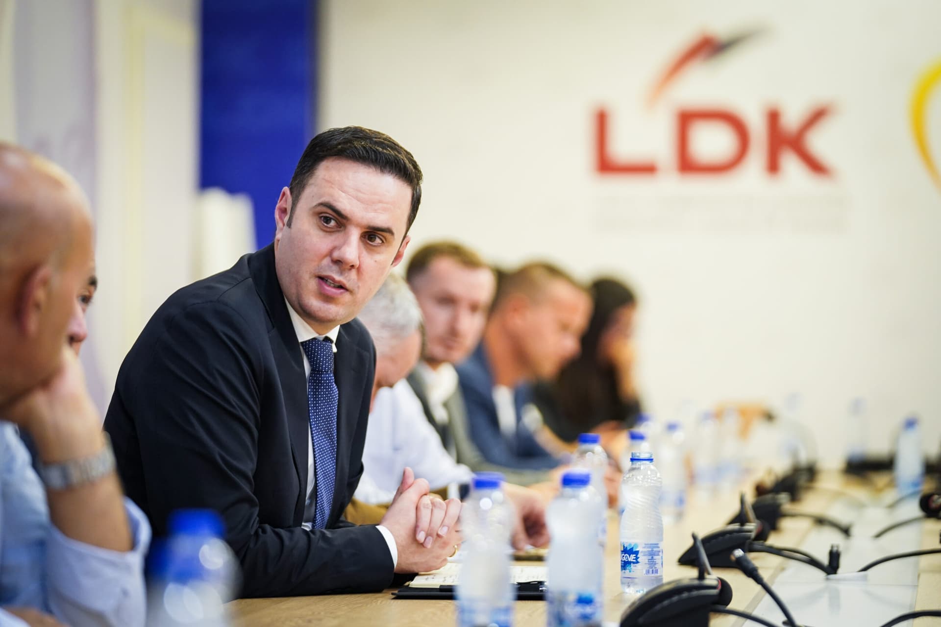 Abdixhiku: S’ka gjasa të vetëpropozohem për president, LDK s’mbështet skenarin ku tri pozitat kryesore në shtet i ka LVV