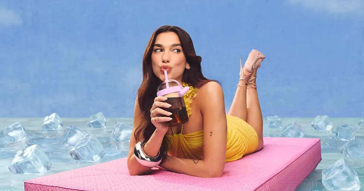 Dua Lipa zë vendin e George Clooney në reklamën e re të Nespresso