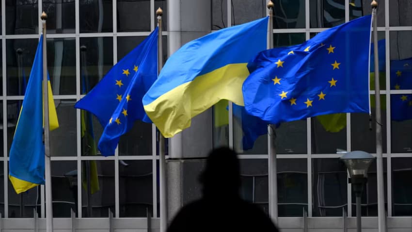 Miratohet kredia prej 90 miliardë eurosh për Ukrainën nga BE-ja