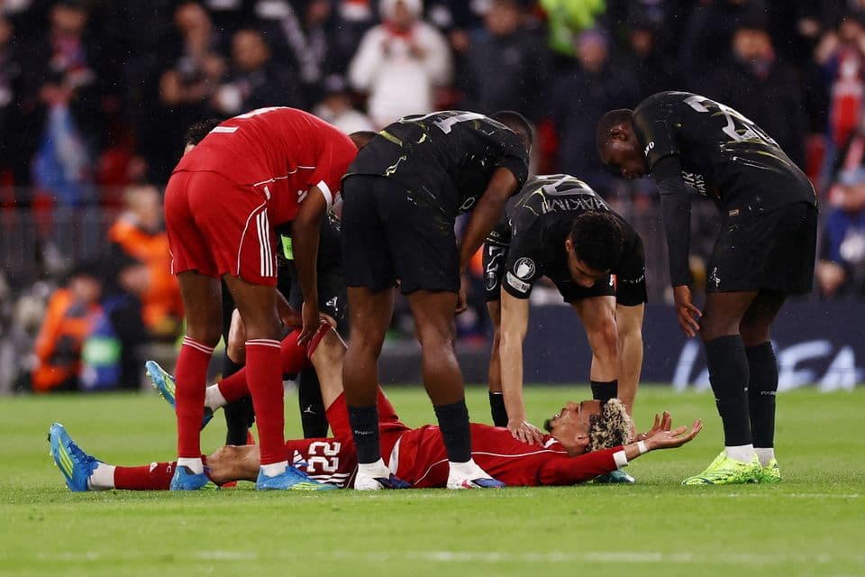 Goditje e rëndë për Liverpoolin, Ekitike jashtë për muaj të tërë pas dëmtimit serioz