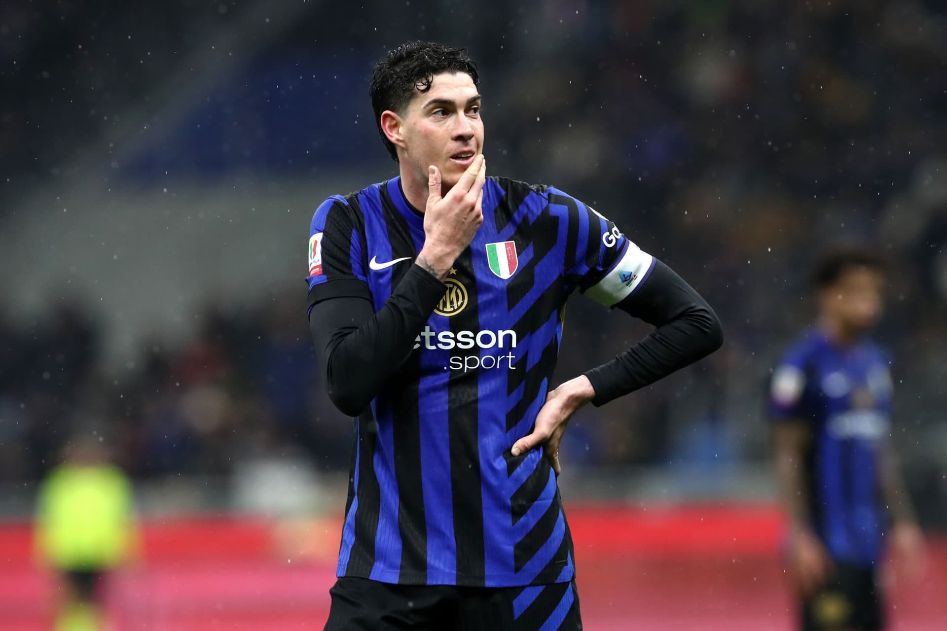 Interi i vendos çmim të lartë Bastonit, Barcelona në vështirësi për transferimin