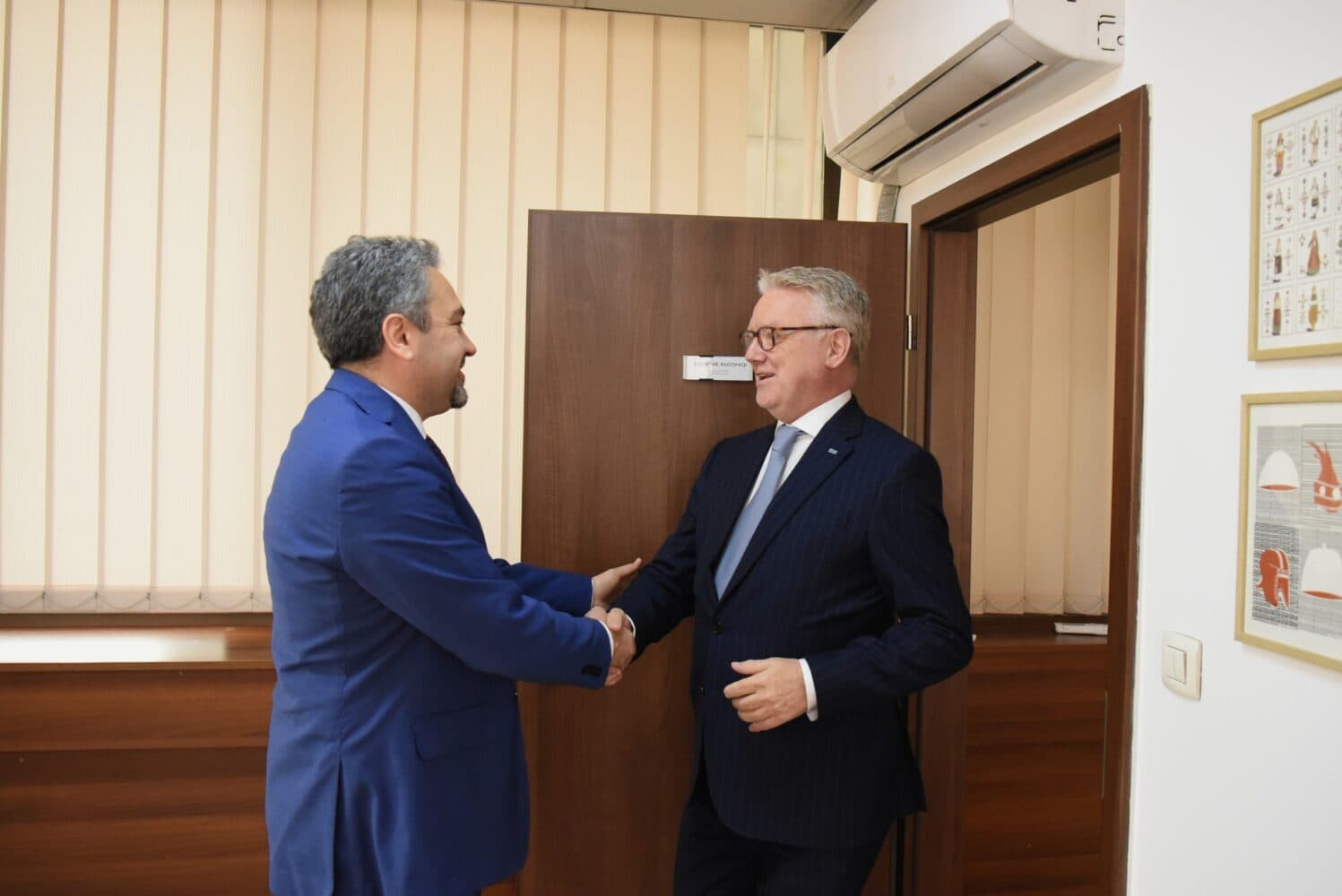 Shefi i OSBE-së takon Radoniqin: Po vazhdojmë ta mbështesim dixhitalizimin e proceseve kryesore zgjedhore