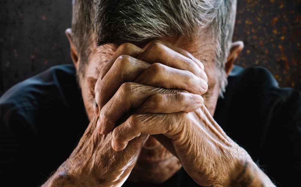 Arrestohet një person në Pejë, dyshohet se sulmoi fizikisht prindin e tij