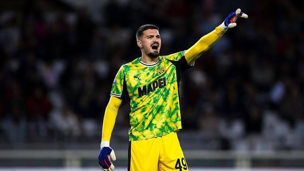 Sassuolo blen përfundimisht Arijanet Muricin, portieri i Kosovës vazhdon në Serie A.