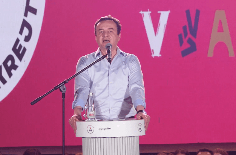 Kurti në Mitrovicë premton rindërtimin e xhamisë së Ibrit