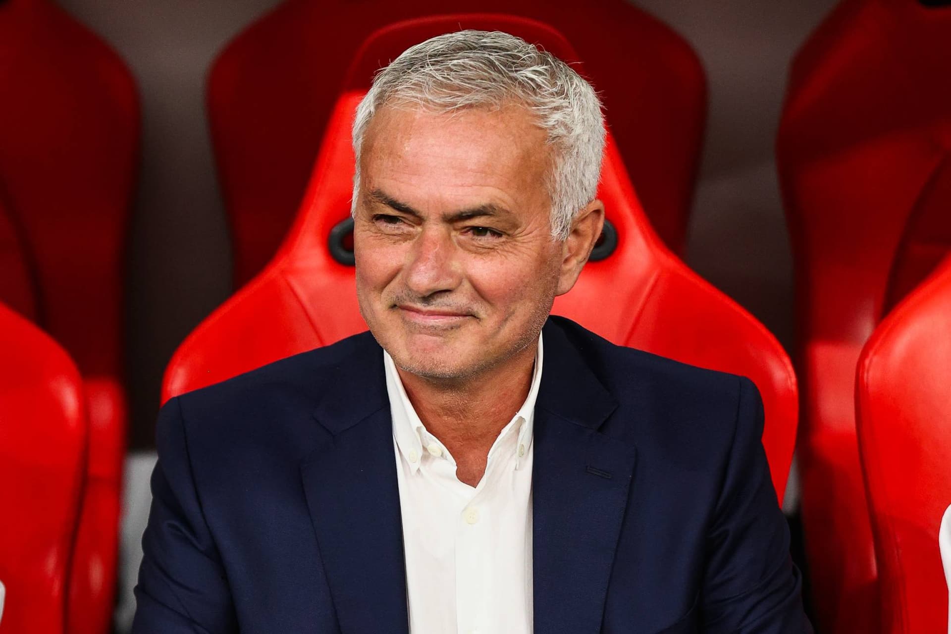 “The Special One” rikthehet në skenë, Mourinho mbërrin në Madrid